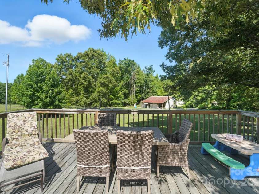 1116 Shop Road, Kershaw, SC 29067.  MLS# CAR4306111, YatesRealty ID 27771. 