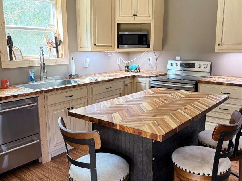 15869 Silver Road, Oakboro, NC 28129.  MLS# CAR4390012, YatesRealty ID 27771. 