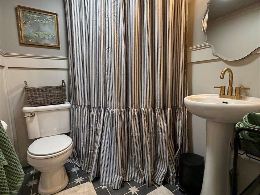 1417 Melrose Drive, Shelby, NC 28152.  MLS# CAR4386455, YatesRealty ID 27772. Guest bath thoughtfully planned to maximize space.