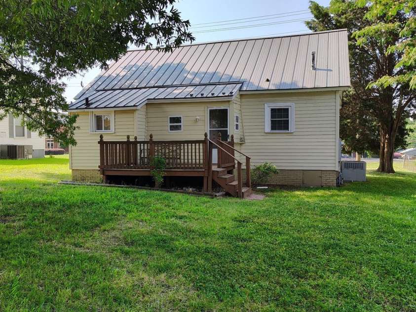 8504 Moores Chapel Road, Charlotte, NC 28214.  MLS# CAR4284754, YatesRealty ID 27772. Back Of House