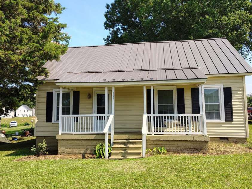 8504 Moores Chapel Road, Charlotte, NC 28214.  MLS# CAR4284754, YatesRealty ID 27772. Front of House
