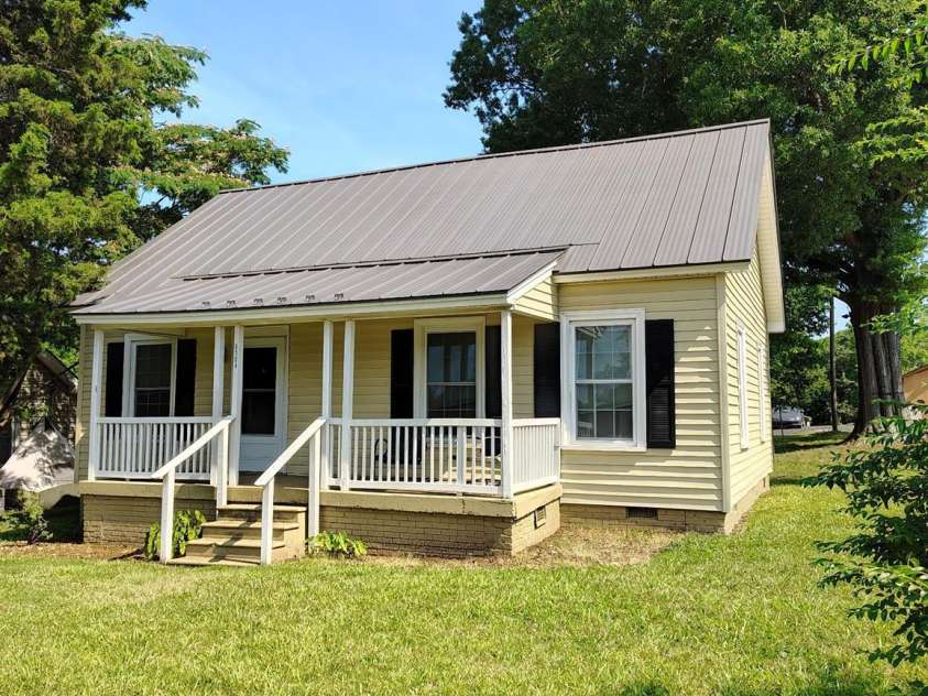 8504 Moores Chapel Road, Charlotte, NC 28214.  MLS# CAR4284754, YatesRealty ID 27772. Front Yard