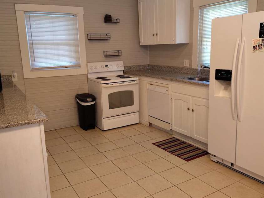 8504 Moores Chapel Road, Charlotte, NC 28214.  MLS# CAR4284754, YatesRealty ID 27772. Kitchen