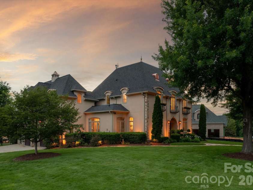6088 Kimbrell Heights Drive, Fort Mill, SC 29707.  MLS# CAR4388847, YatesRealty ID 27773. 