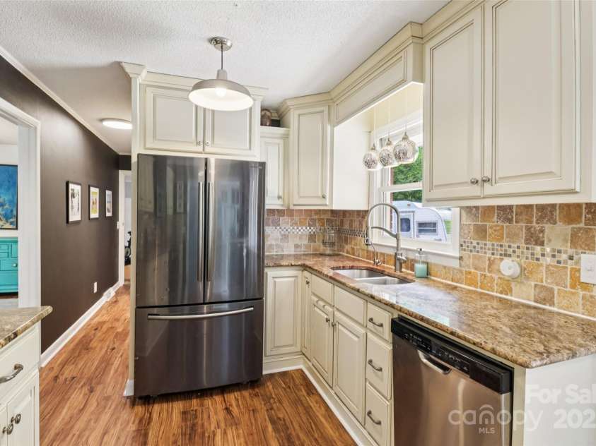 8715 Whitley Road, Norwood, NC 28128.  MLS# CAR4284405, YatesRealty ID 27773. Kitchen