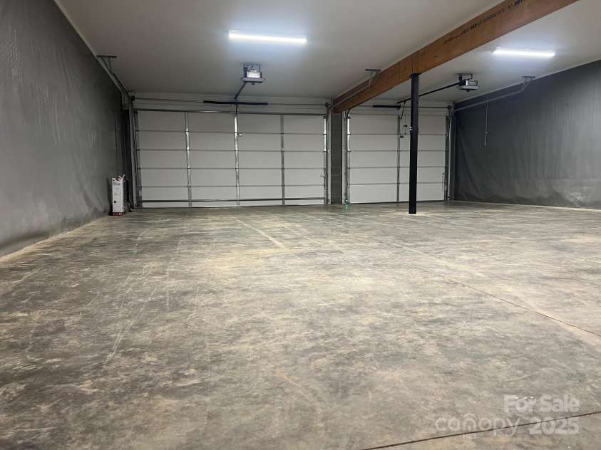 110 Yadkin River Road, Statesville, NC 28625.  MLS# CAR4284213, YatesRealty ID 27775. 