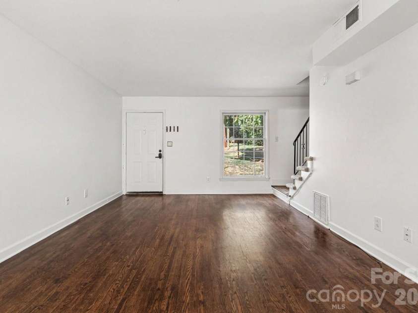 4329 Hathaway Street, Charlotte, NC 28211.  MLS# CAR4383615, YatesRealty ID 27776. 