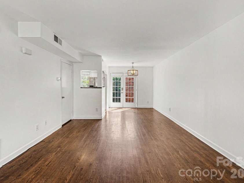 4329 Hathaway Street, Charlotte, NC 28211.  MLS# CAR4383615, YatesRealty ID 27776. 