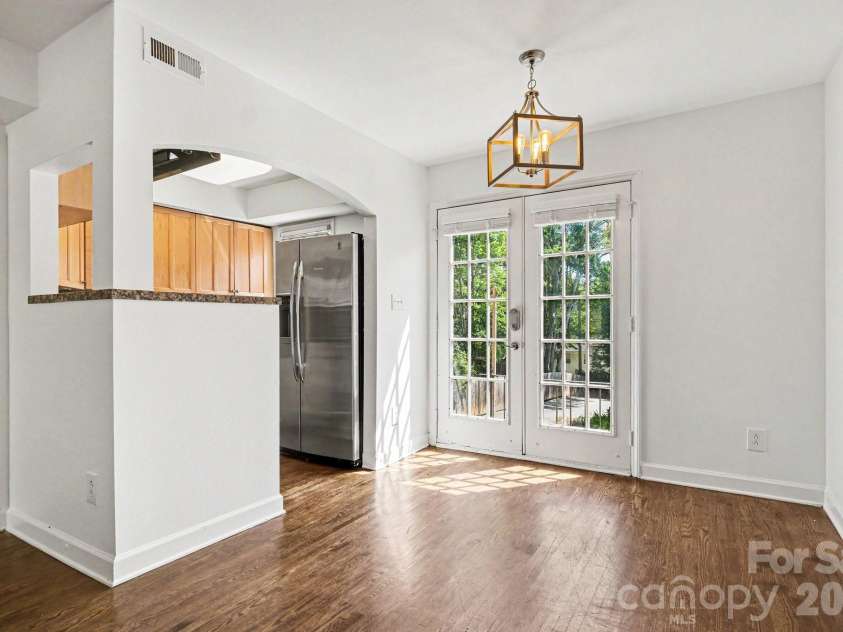 4329 Hathaway Street, Charlotte, NC 28211.  MLS# CAR4383615, YatesRealty ID 27776. 