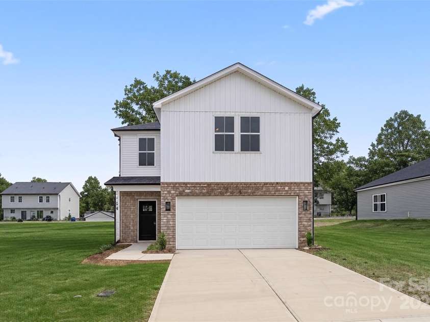 445 Contentment Court, Kannapolis, NC 28083.  MLS# CAR4284839, YatesRealty ID 27776. 