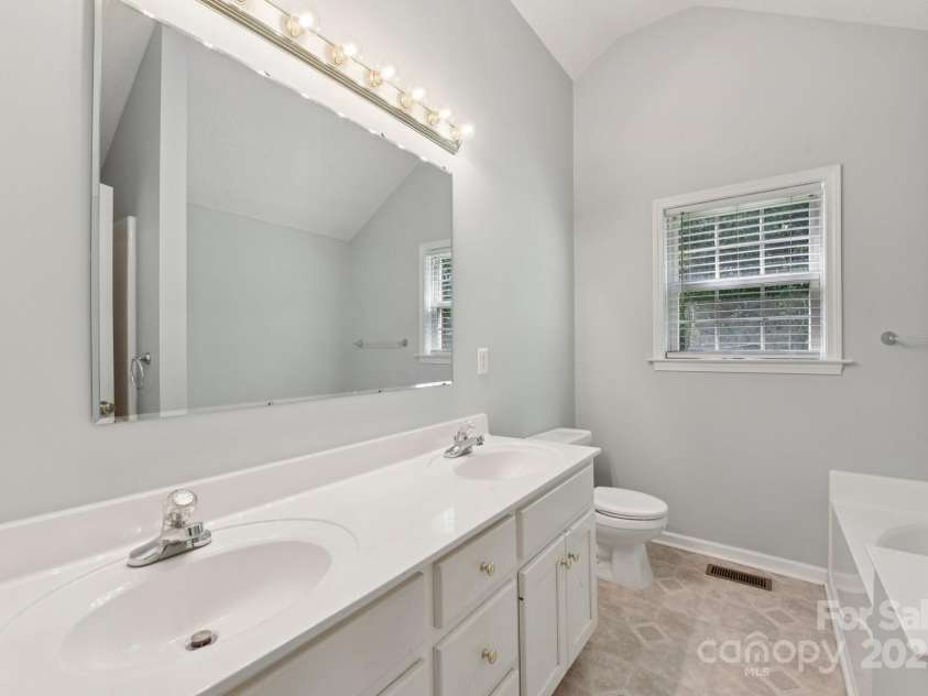 1114 Courtney Cove Court, Gastonia, NC 28052.  MLS# CAR4284403, YatesRealty ID 27777. 