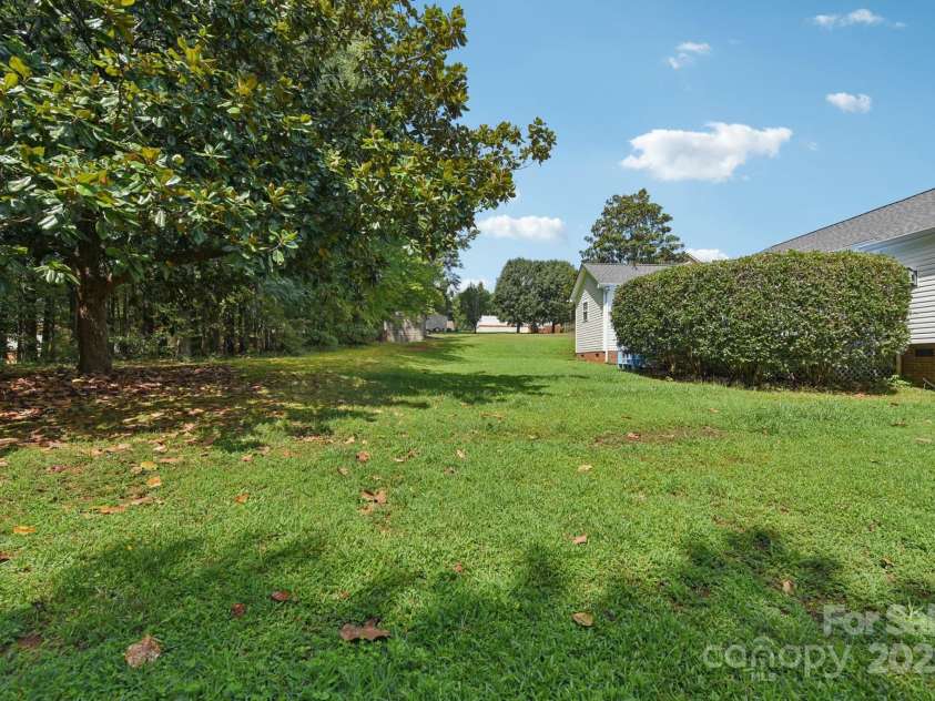 1114 Courtney Cove Court, Gastonia, NC 28052.  MLS# CAR4284403, YatesRealty ID 27777. 