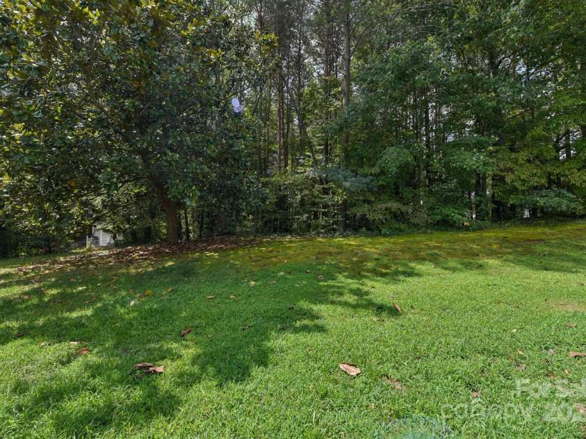 1114 Courtney Cove Court, Gastonia, NC 28052.  MLS# CAR4284403, YatesRealty ID 27777. 