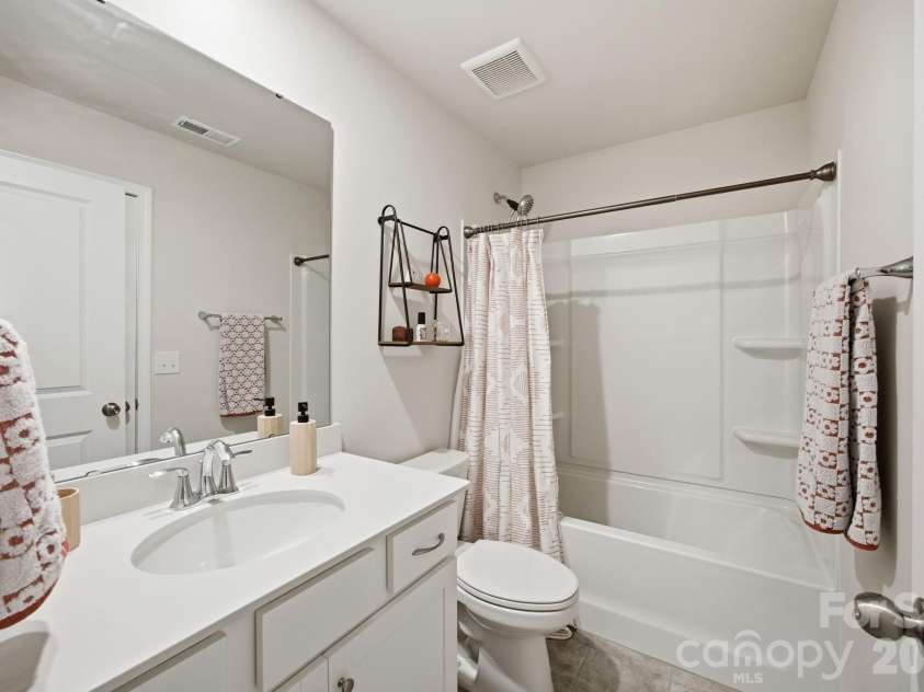 5688 Newton Way, Maiden, NC 28650.  MLS# CAR4384770, YatesRealty ID 27777. 
