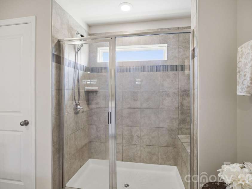 5688 Newton Way, Maiden, NC 28650.  MLS# CAR4384770, YatesRealty ID 27777. 