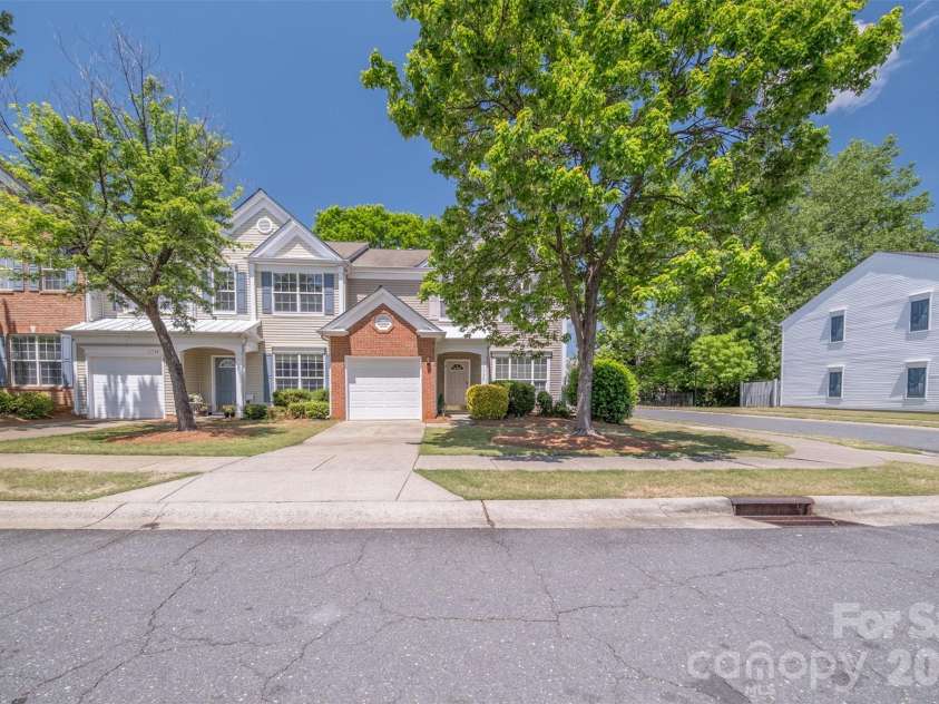 11730 Huxley Road, Charlotte, NC 28277.  MLS# CAR4376751, YatesRealty ID 27778. 