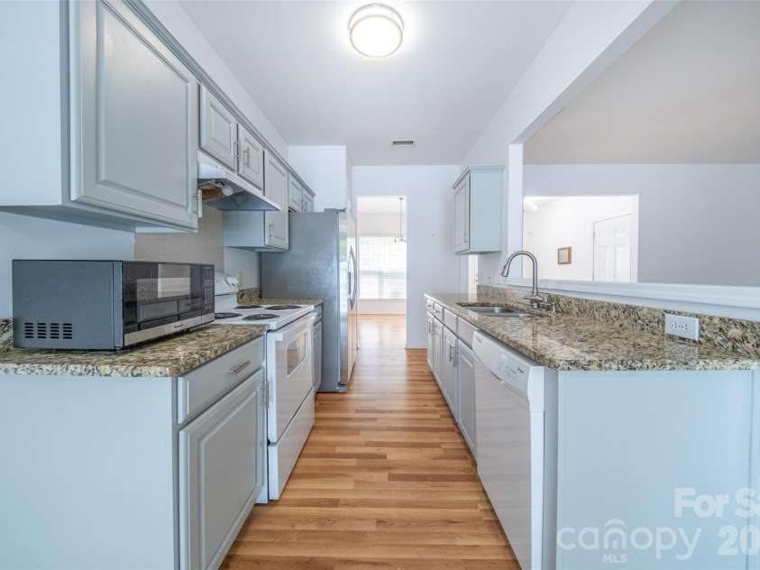 11730 Huxley Road, Charlotte, NC 28277.  MLS# CAR4376751, YatesRealty ID 27778. 