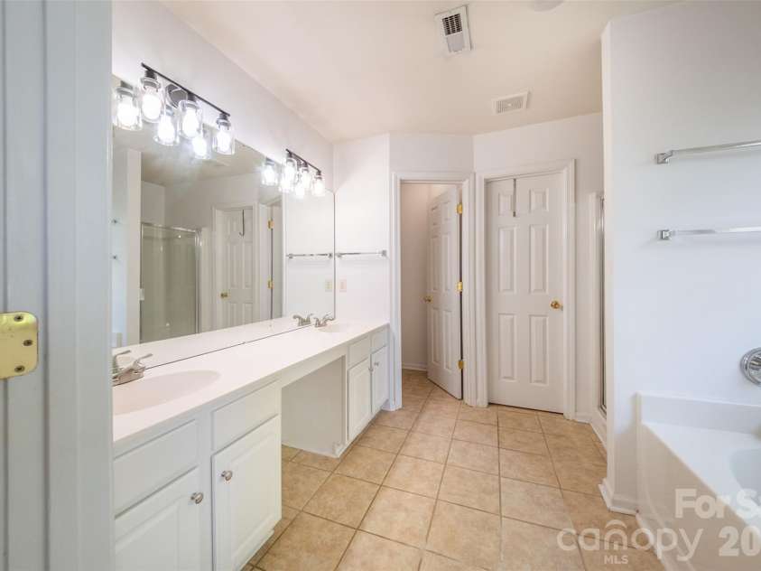 11730 Huxley Road, Charlotte, NC 28277.  MLS# CAR4376751, YatesRealty ID 27778. 