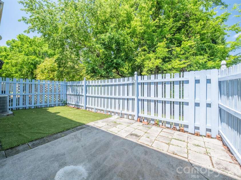 11730 Huxley Road, Charlotte, NC 28277.  MLS# CAR4376751, YatesRealty ID 27778. 