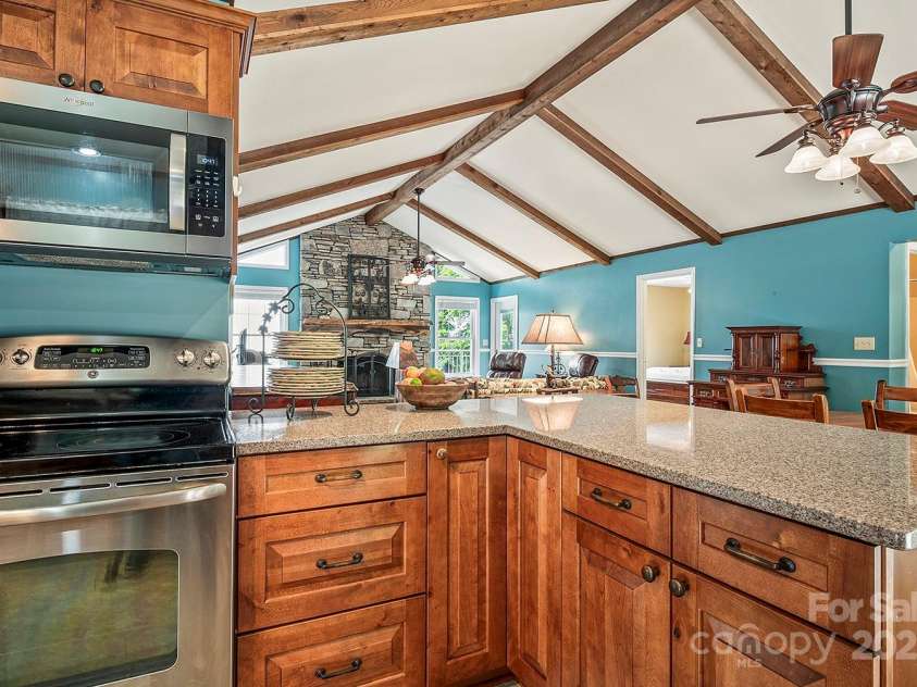 1995 Hemlock Trail, Columbus, NC 28722.  MLS# CAR4278397, YatesRealty ID 27778. 