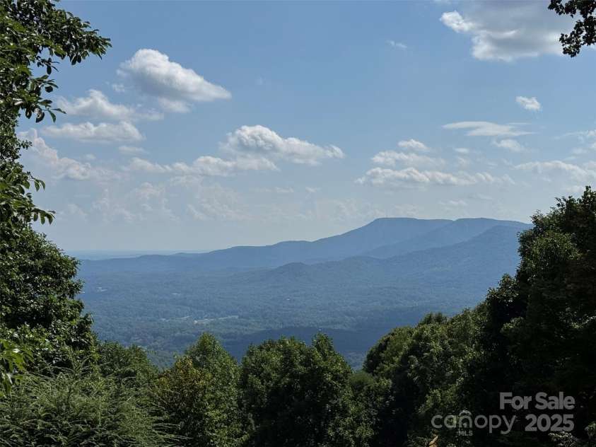 1995 Hemlock Trail, Columbus, NC 28722.  MLS# CAR4278397, YatesRealty ID 27778. 
