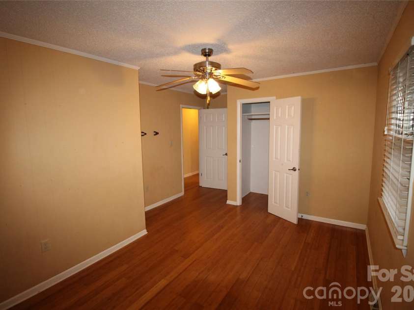 203 Ratchford Farm Road, Gastonia, NC 28056.  MLS# CAR4317730, YatesRealty ID 2778. 