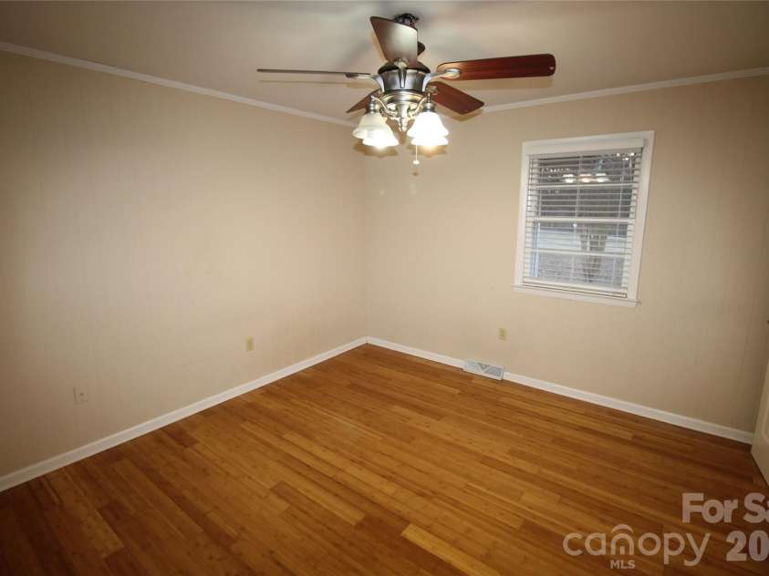 203 Ratchford Farm Road, Gastonia, NC 28056.  MLS# CAR4317730, YatesRealty ID 2778. 