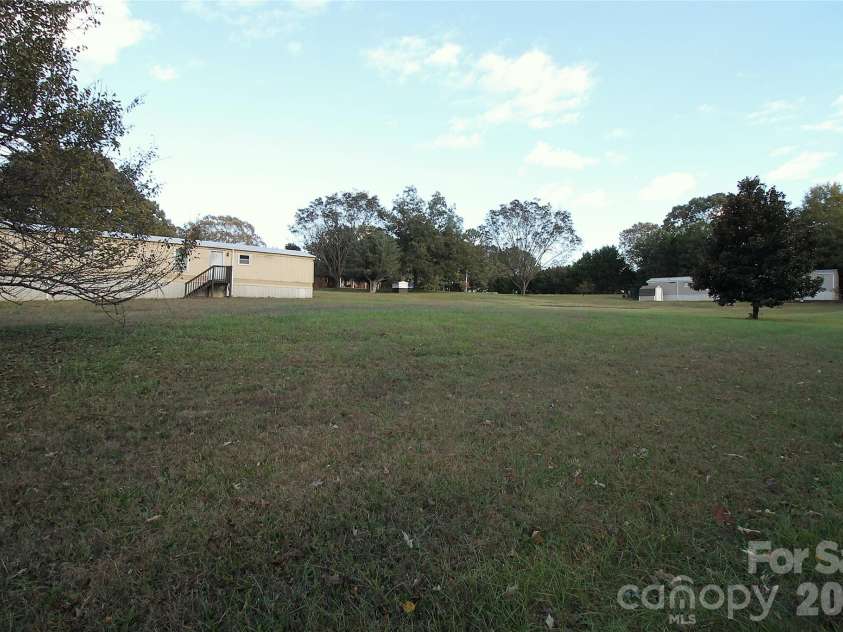 203 Ratchford Farm Road, Gastonia, NC 28056.  MLS# CAR4317730, YatesRealty ID 2778. 