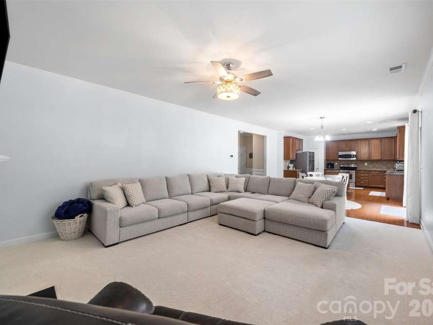 5093 Gladiola Way, Tega Cay, SC 29708.  MLS# CAR4384631, YatesRealty ID 27780. 