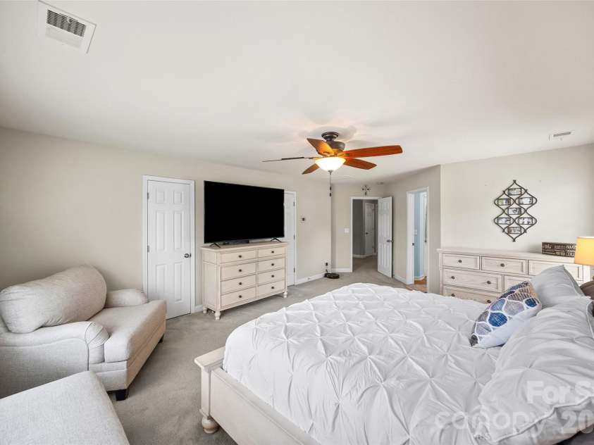 5093 Gladiola Way, Tega Cay, SC 29708.  MLS# CAR4384631, YatesRealty ID 27780. 