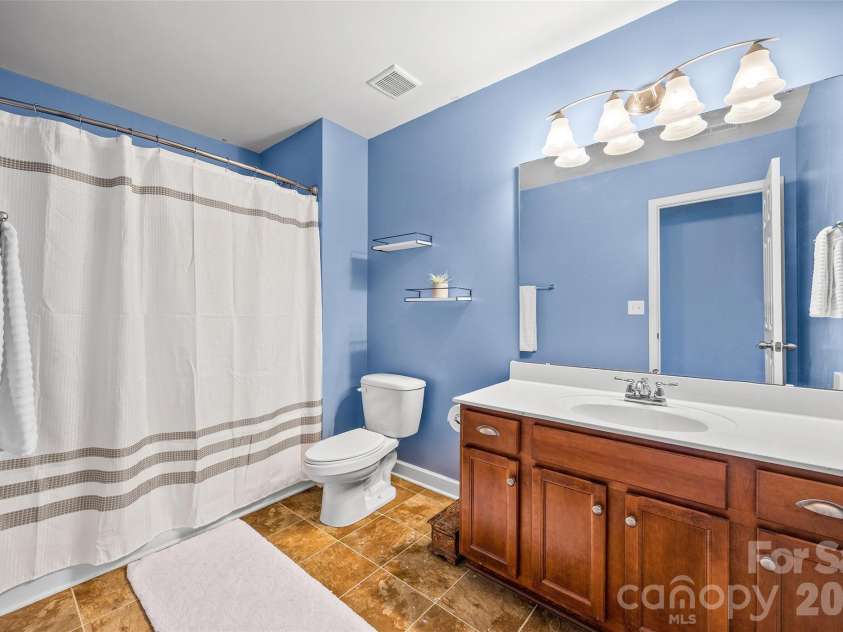 5093 Gladiola Way, Tega Cay, SC 29708.  MLS# CAR4384631, YatesRealty ID 27780. 