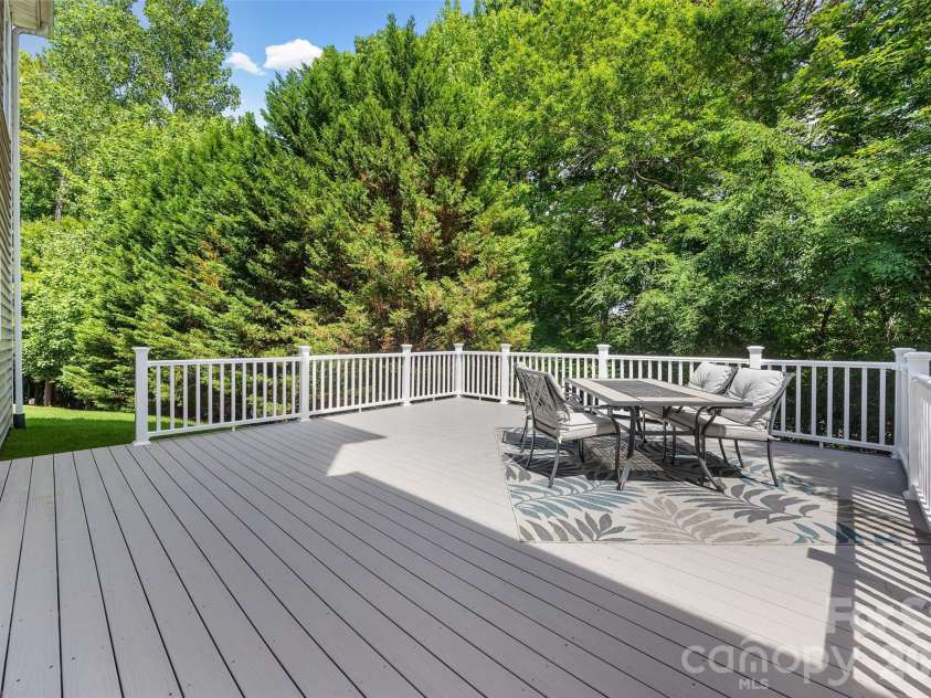 5093 Gladiola Way, Tega Cay, SC 29708.  MLS# CAR4384631, YatesRealty ID 27780. 