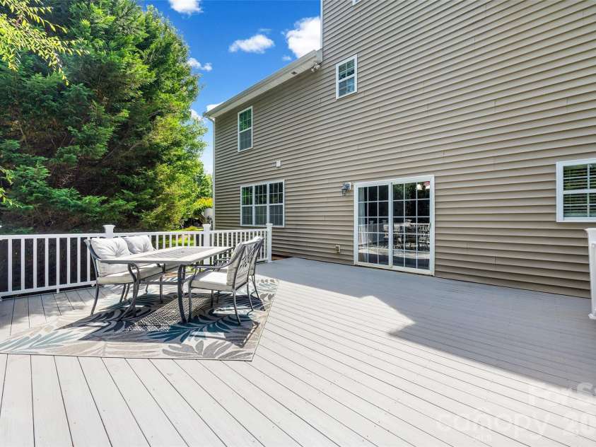 5093 Gladiola Way, Tega Cay, SC 29708.  MLS# CAR4384631, YatesRealty ID 27780. 