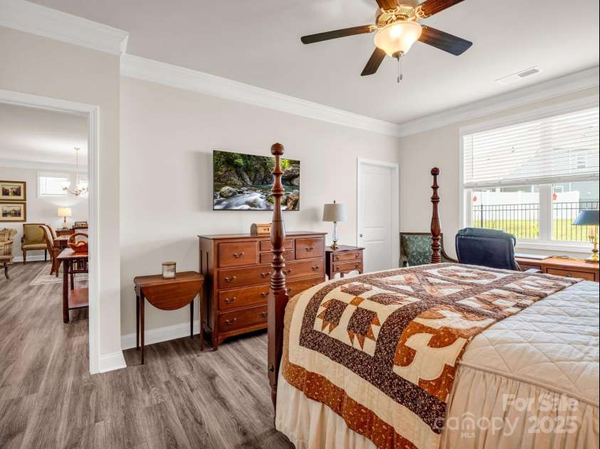 134 Fox Cove Road, Hendersonville, NC 28792.  MLS# CAR4283980, YatesRealty ID 27781. 