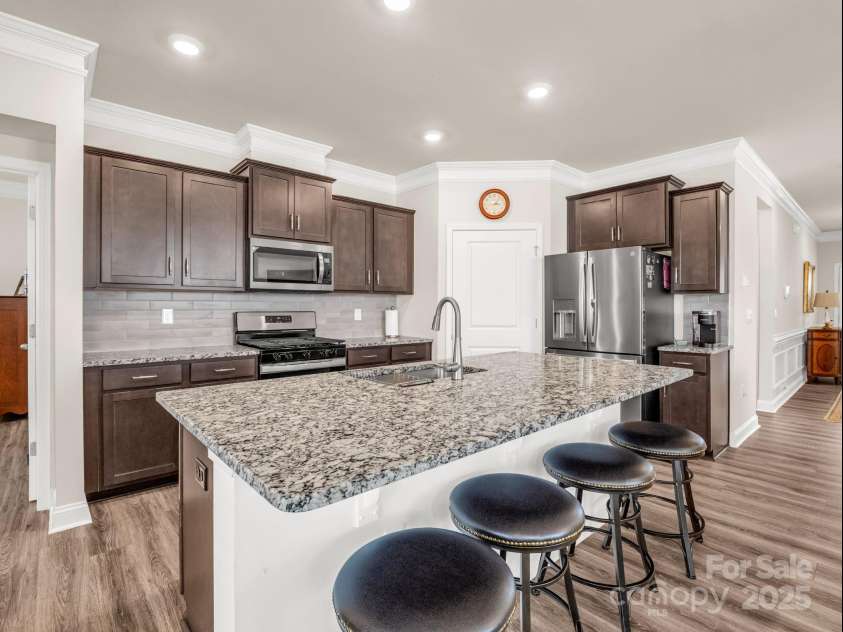 134 Fox Cove Road, Hendersonville, NC 28792.  MLS# CAR4283980, YatesRealty ID 27781. Kitchen W/Granite Countertops