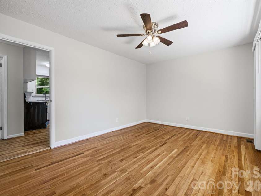 219 Belton Avenue, Mount Holly, NC 28120.  MLS# CAR4389483, YatesRealty ID 27781. 