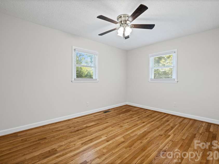 219 Belton Avenue, Mount Holly, NC 28120.  MLS# CAR4389483, YatesRealty ID 27781. 