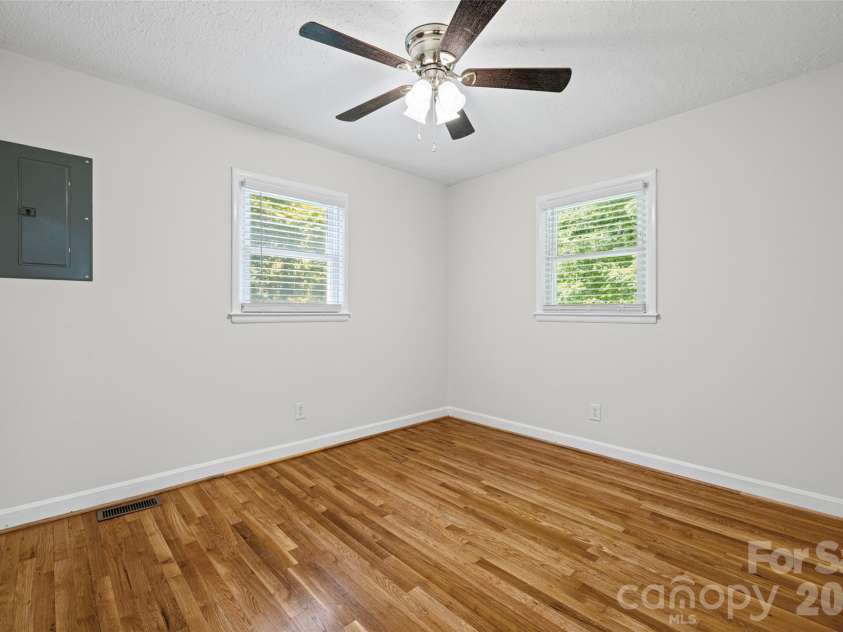 219 Belton Avenue, Mount Holly, NC 28120.  MLS# CAR4389483, YatesRealty ID 27781. 