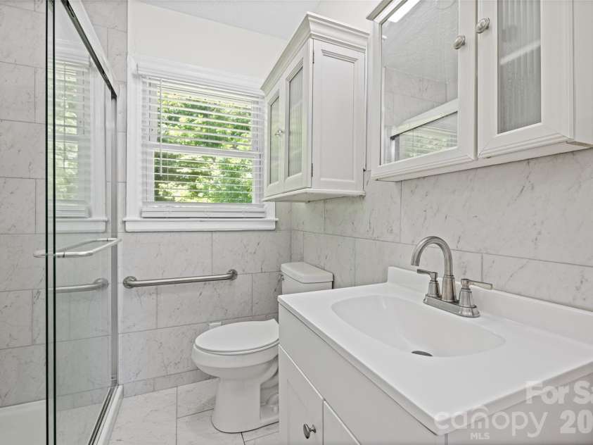 219 Belton Avenue, Mount Holly, NC 28120.  MLS# CAR4389483, YatesRealty ID 27781. 