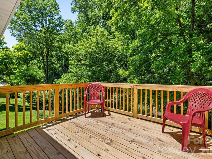 219 Belton Avenue, Mount Holly, NC 28120.  MLS# CAR4389483, YatesRealty ID 27781. 