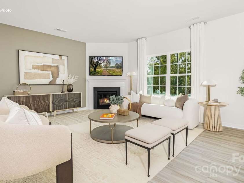 11230 Cardinal Creek Avenue, Charlotte, NC 28215.  MLS# CAR4276827, YatesRealty ID 27782. 