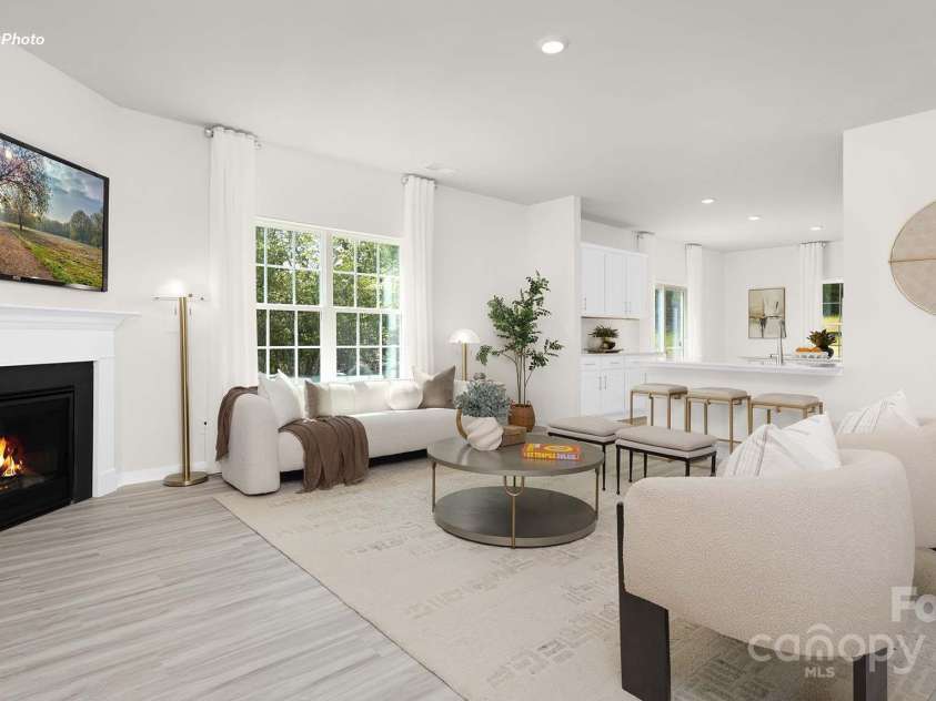 11230 Cardinal Creek Avenue, Charlotte, NC 28215.  MLS# CAR4276827, YatesRealty ID 27782. 