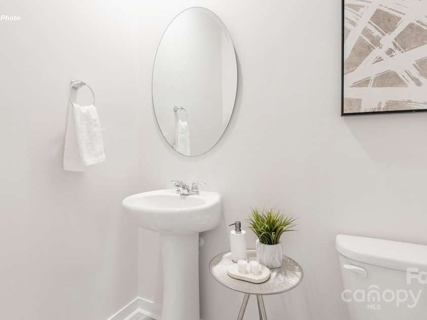 11230 Cardinal Creek Avenue, Charlotte, NC 28215.  MLS# CAR4276827, YatesRealty ID 27782. 