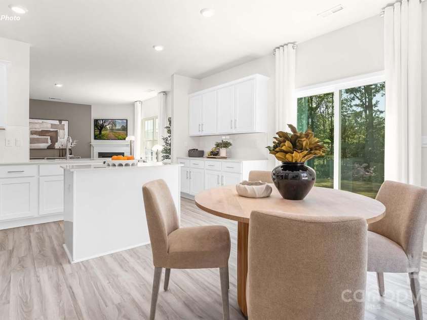 11230 Cardinal Creek Avenue, Charlotte, NC 28215.  MLS# CAR4276827, YatesRealty ID 27782. 