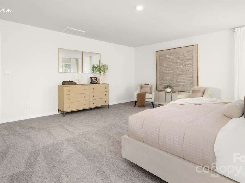 11230 Cardinal Creek Avenue, Charlotte, NC 28215.  MLS# CAR4276827, YatesRealty ID 27782. 