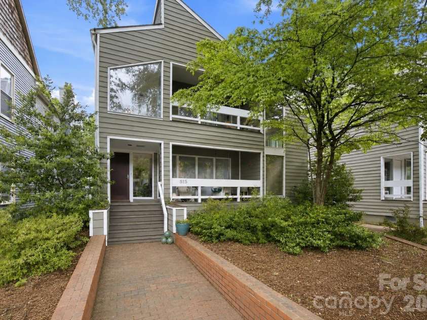 515 Poplar Street, Charlotte, NC 28202.  MLS# CAR4378649, YatesRealty ID 27783. 