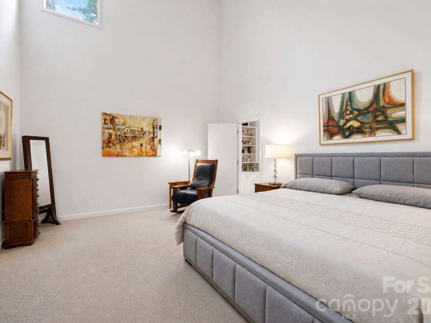 515 Poplar Street, Charlotte, NC 28202.  MLS# CAR4378649, YatesRealty ID 27783. 