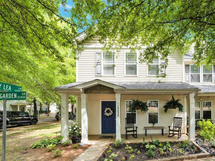 12426 Stone Garden Drive, Huntersville, NC 28078.  MLS# CAR4283587, YatesRealty ID 27784. 