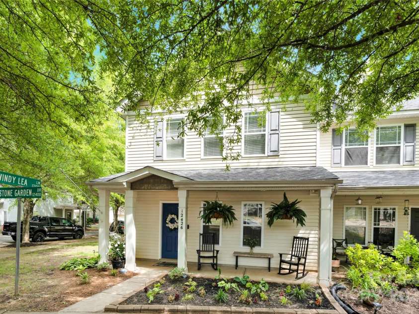 12426 Stone Garden Drive, Huntersville, NC 28078.  MLS# CAR4283587, YatesRealty ID 27784. 