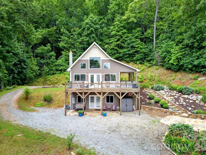 696 Hickory Nut Hollow, Old Fort, NC 28762.  MLS# CAR4385663, YatesRealty ID 27786. 